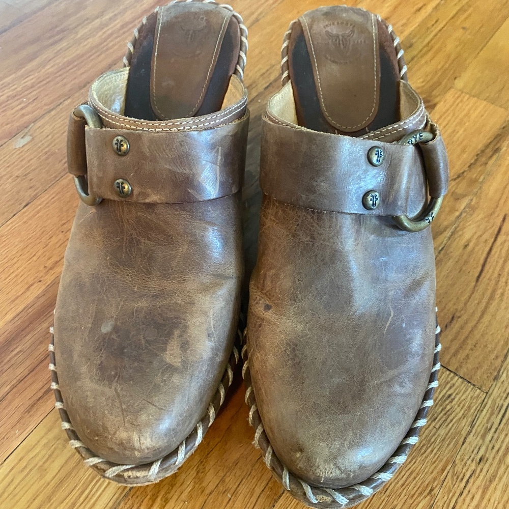Frye  Tan Charlotte Braided Leather Clogs, Size 9